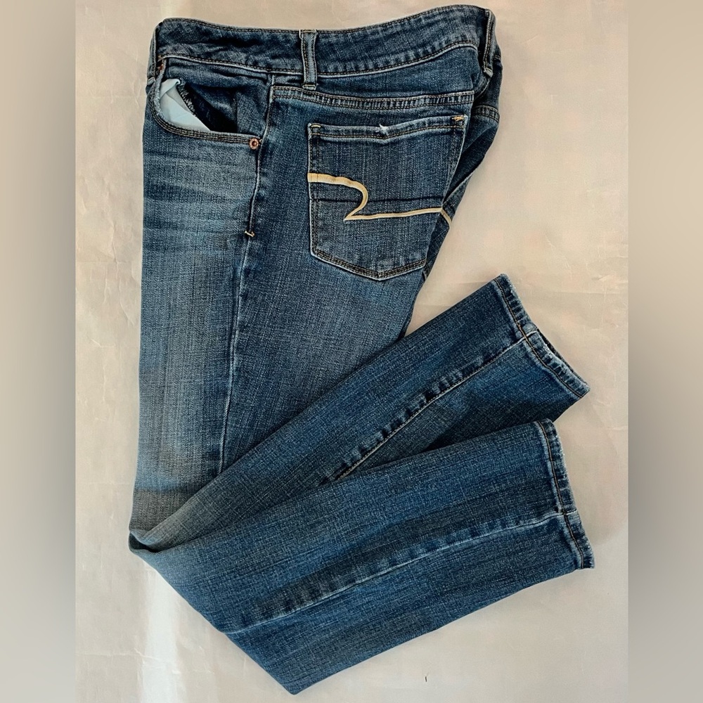 American Eagle Outfitters Medium Wash Skinny Stretch jeans size 6 short
